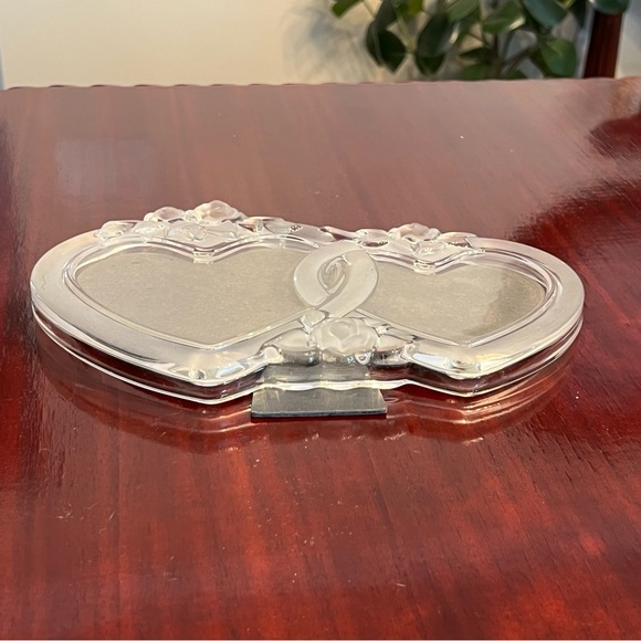 Mikasa Rosemont Double Heart Crystal Photo Frame Frosted Roses Germany 1990s - Picture 7 of 10
